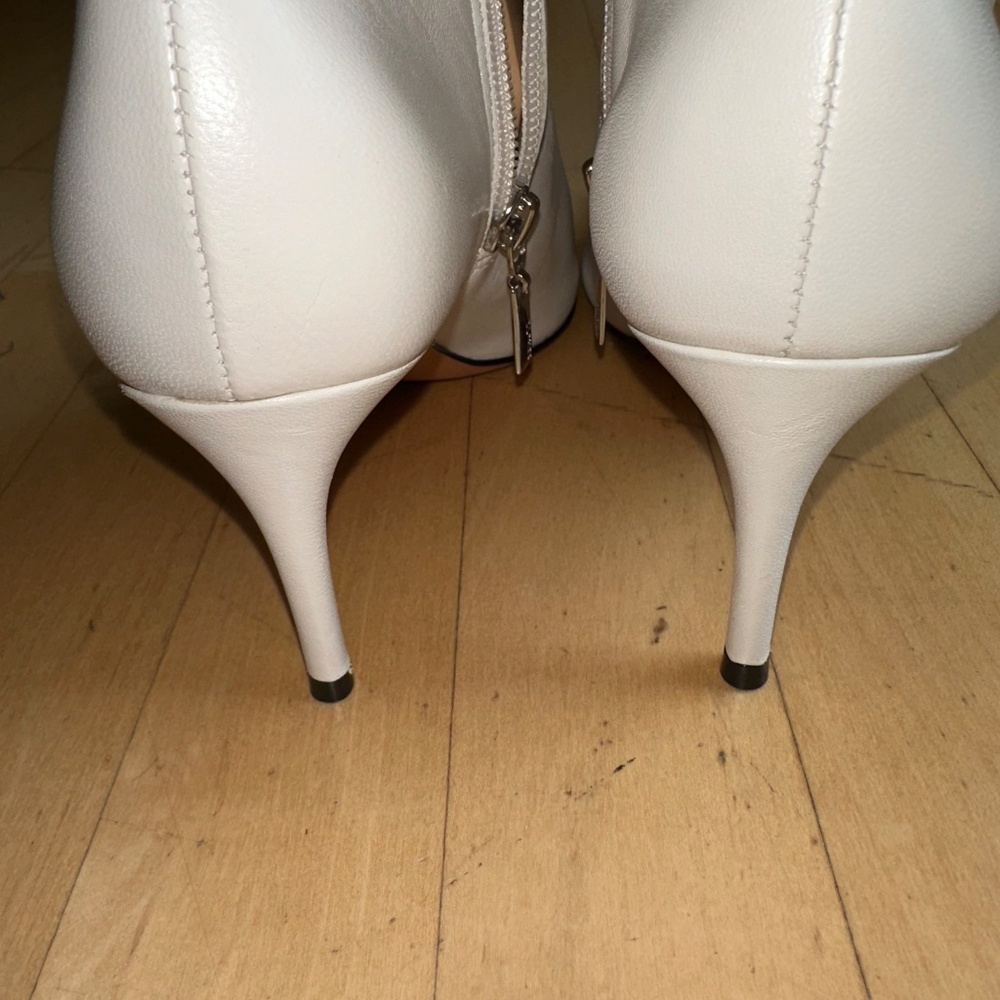 Like New SCHUTZ white Bette Bootie, 7, GD1159 - Picture 11 of 11